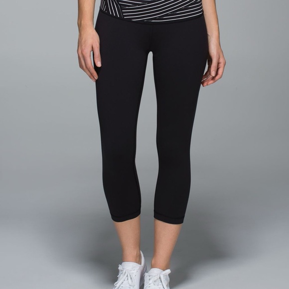 lululemon athletica Pants - LULULEMON Wunder Under Reversible Crop Leggings
